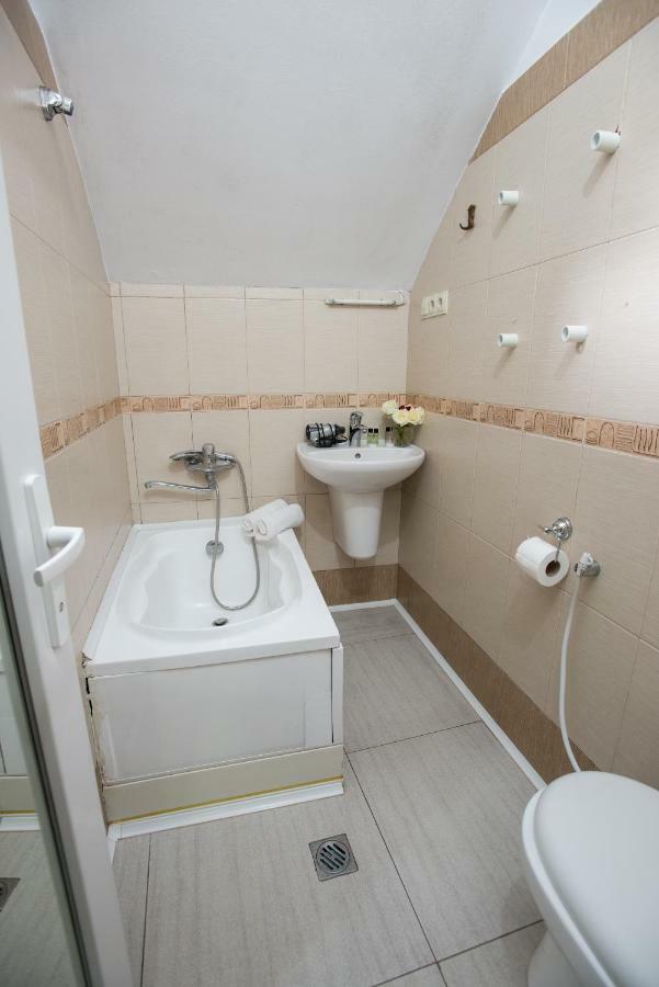 Accent Hotel Tbilisi ภายนอก รูปภาพ