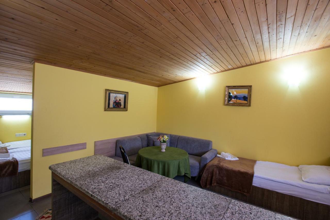 Accent Hotel Tbilisi ภายนอก รูปภาพ
