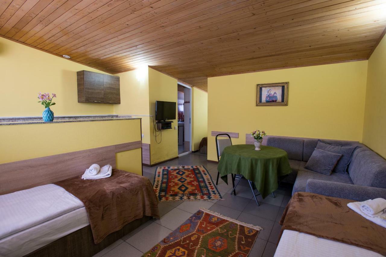 Accent Hotel Tbilisi ภายนอก รูปภาพ