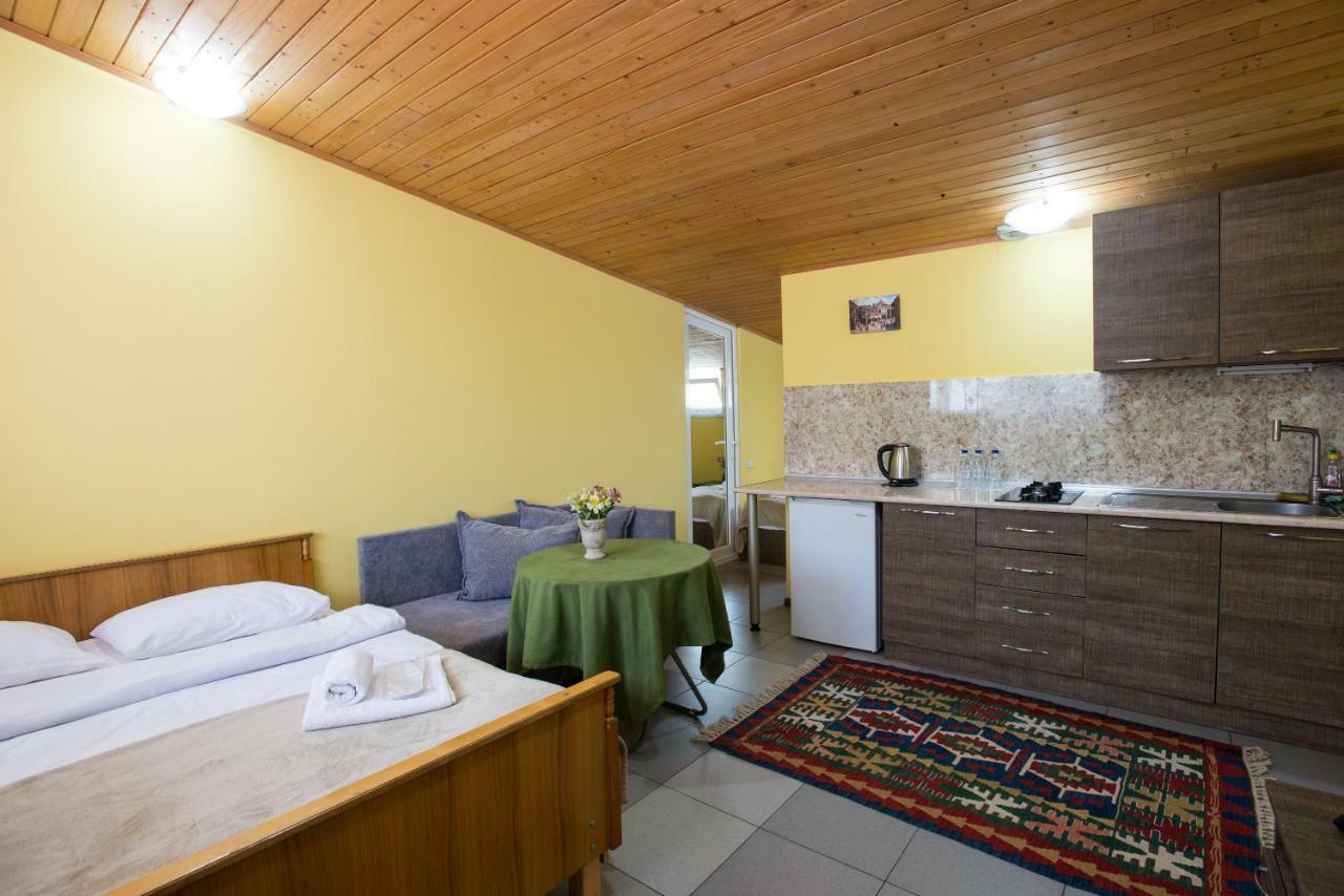 Accent Hotel Tbilisi ภายนอก รูปภาพ