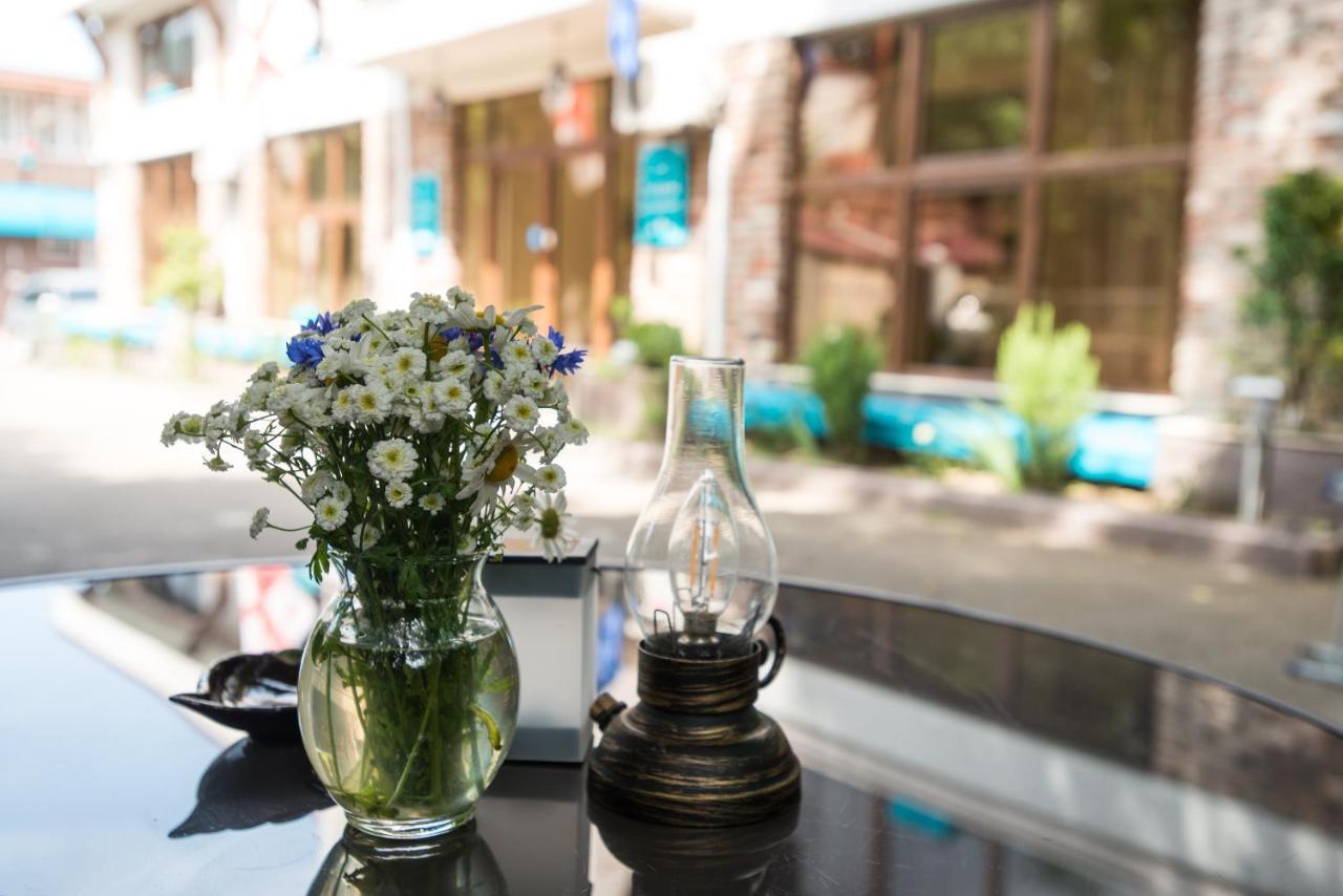 Accent Hotel Tbilisi ภายนอก รูปภาพ