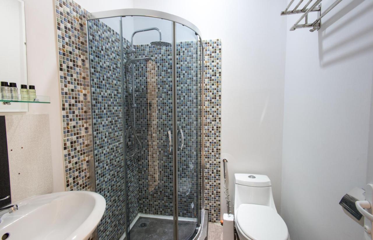 Accent Hotel Tbilisi ภายนอก รูปภาพ